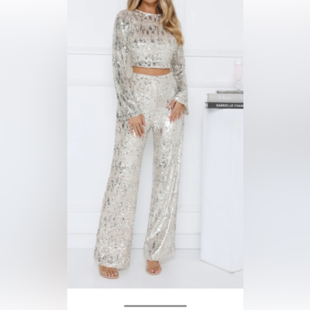 Dazzling sequin long sleeve and backless two piece set!